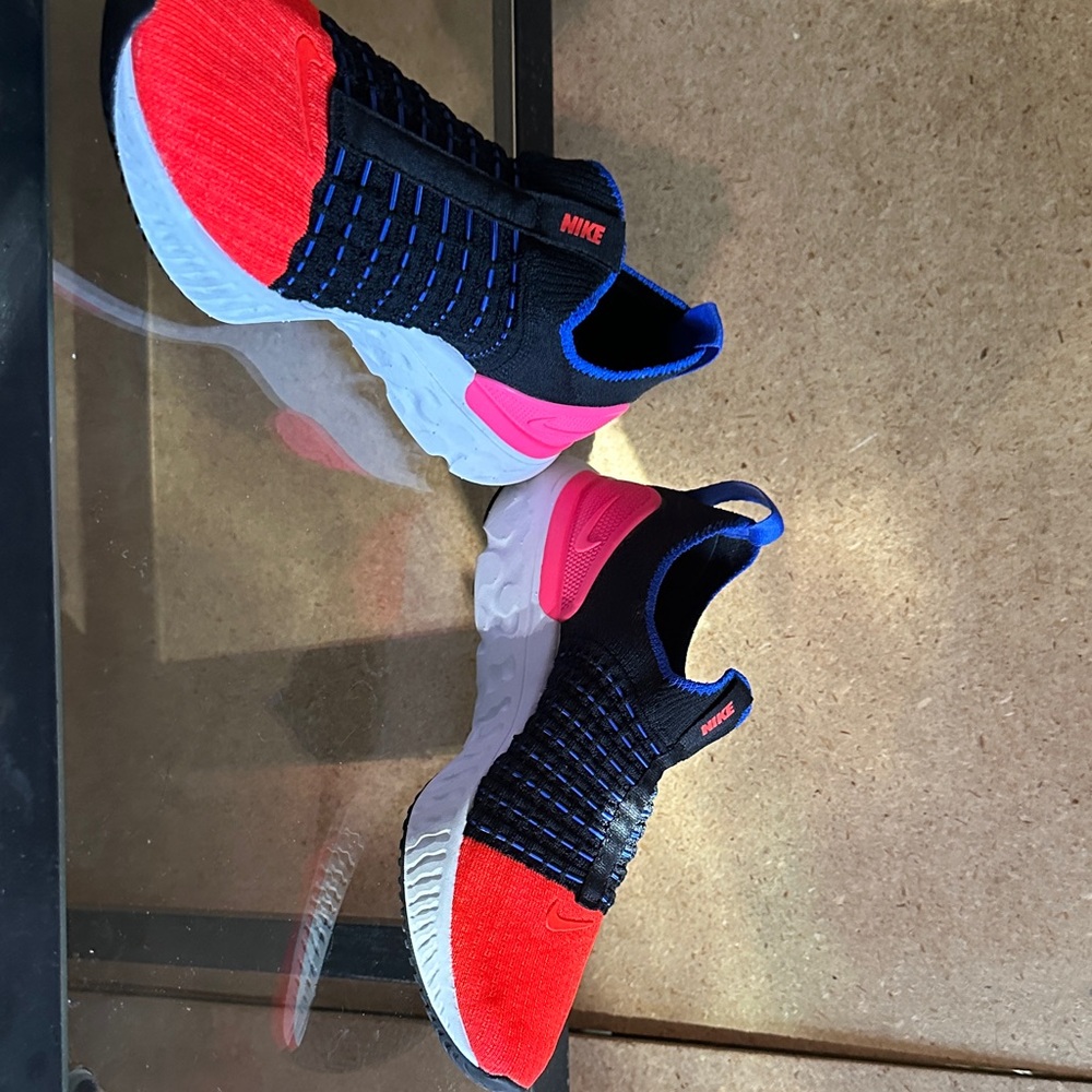 Nike Red and Black Athletic Shoes